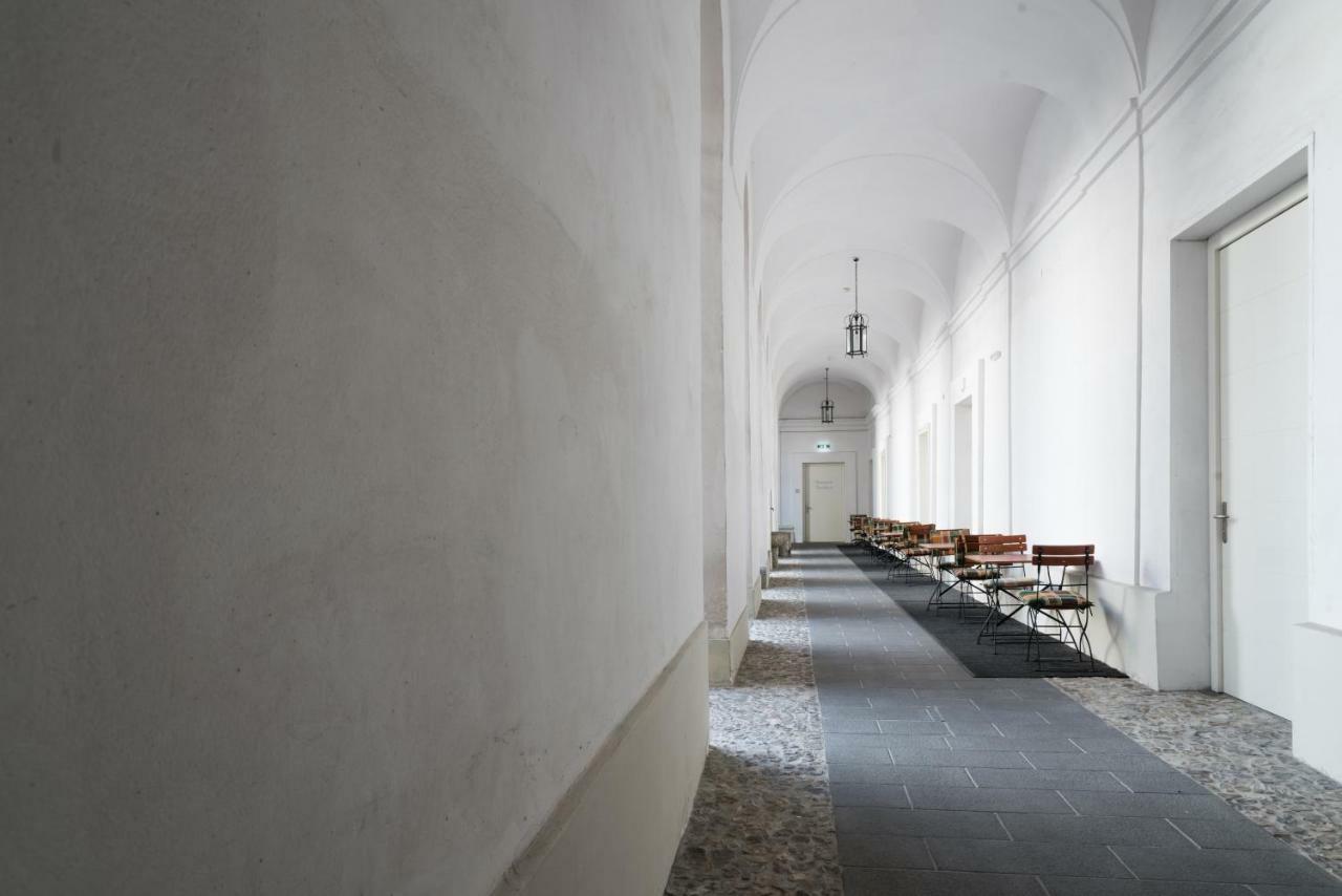 Gastehaus Im Priesterseminar Salzburg Exterior foto